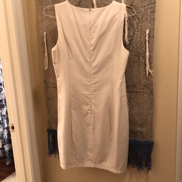 Alaya white aztec dress size M - Picture 2 of 3